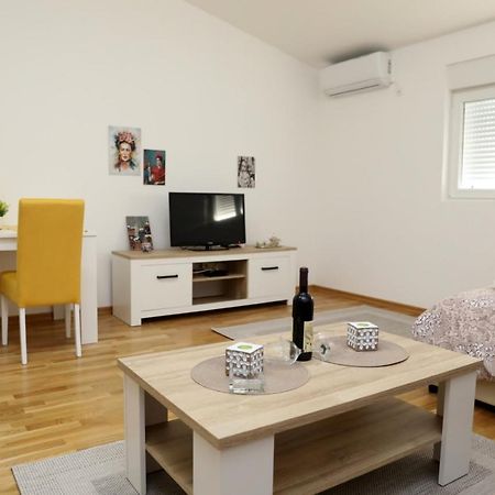 Apartman Frida Apartment Niksic Ngoại thất bức ảnh