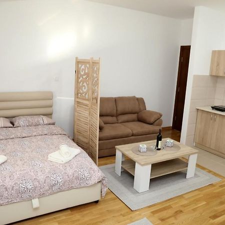 Apartman Frida Apartment Niksic Ngoại thất bức ảnh